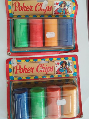 Poker chips like new, 2 packs of 100 pieces