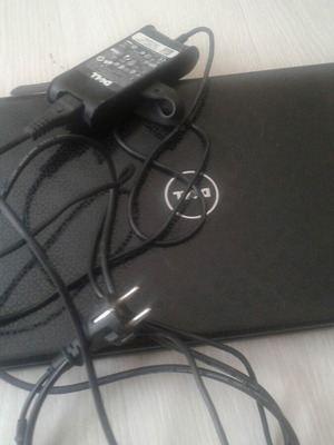 Dell laptop μεταχειρισμένο, 15 ιντσών, με αυθεντικό φορτιστή
