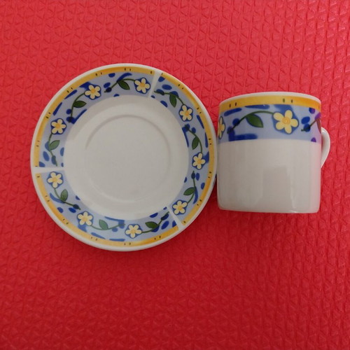 Coffee cups like new, set of 6 with saucers
