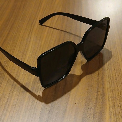 Fashion women's sunglasses new, black