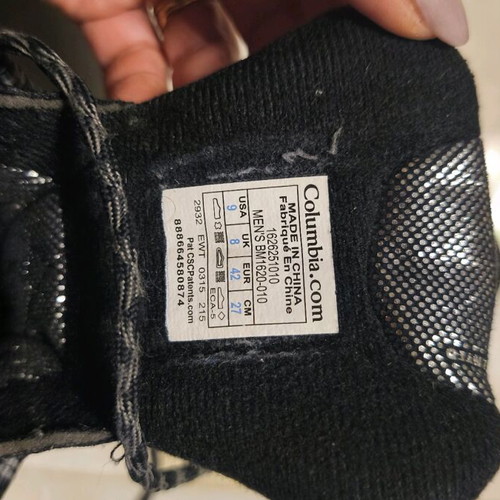 Columbia men's black boot used with silver details