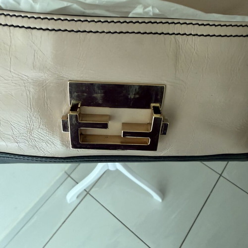 Fendi Baguette leather bag, beige and black with gold FF clasp