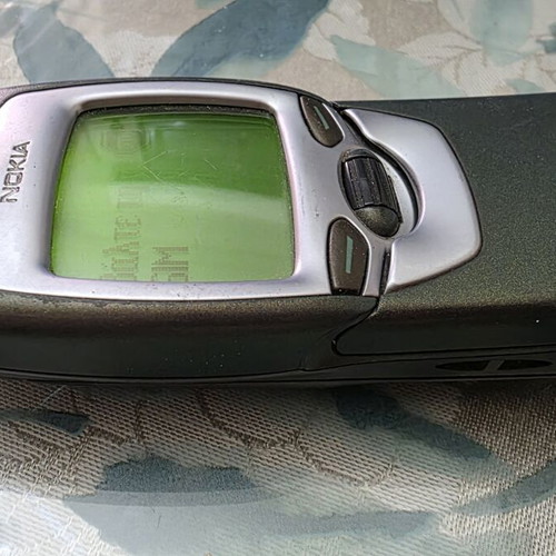 Nokia 7110 vintage mobile phone used, green