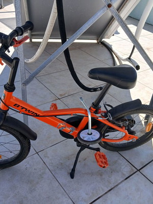 Παιδικό ποδήλατο Btwin λίγο χρησιμοποιημένο για ηλικίες 3-6 ετών