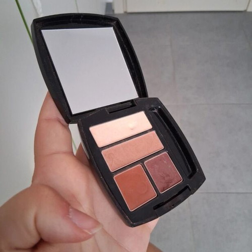 Eyeshadow palette 4 shades like new