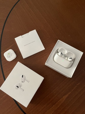 AirPods 1ης γενιάς σαν καινούργια με κουτί και αξεσουάρ