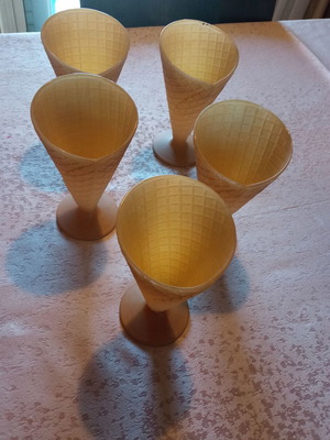Glass ice cream bowls, cone-shaped, set of 5
