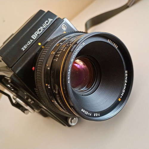 Bronica SQ-A camera with SQ-i back and Zenzanon S 80mm f2.8 lens like new