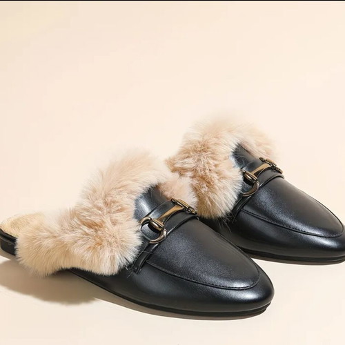 Backless loafers with black fur new