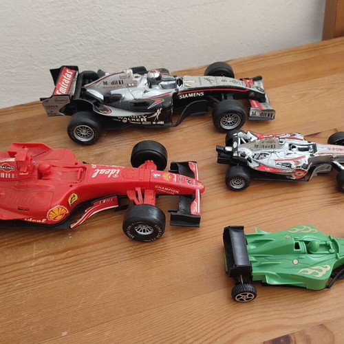 Formula 1 toy cars used, set of 4 plastic racing cars