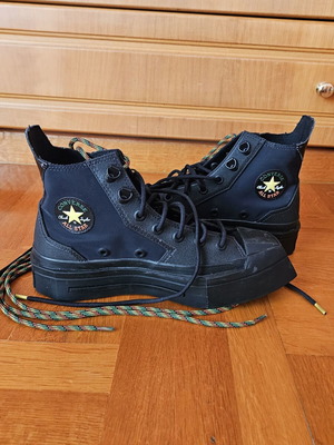 Converse Chuck sneakers size 38 like new, black multicolor