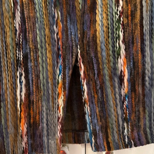 Wool midi skirt new, size medium