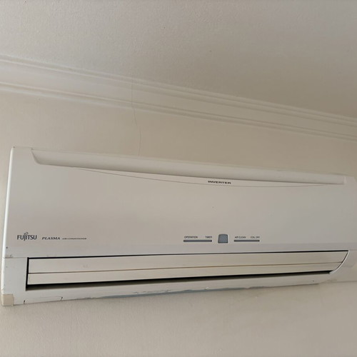 Fujitsu Inverter Plasma Air Conditioner 12,000 BTU like new