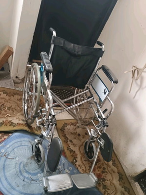 Aluminum wheelchair used missing seat bottom