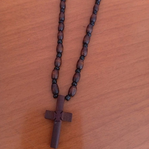 Wooden cross necklace, brown