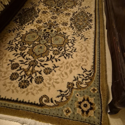 Machine-made rugs set of 3 like new, 1.5x0.75 m, with fringes