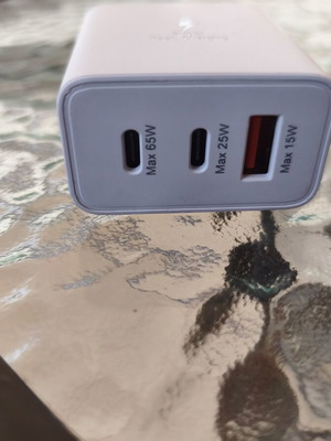 3-port fast charger 65W