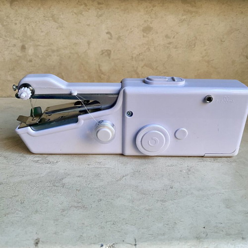 Handy Stitch CS-101B portable sewing machine new in box