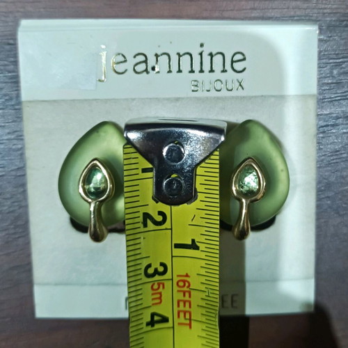 Vintage Jeannine Bijoux clip earrings new green