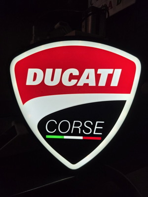 3D εκτυπωμένο φωτιστικό Ducati σαν καινούργιο με LED USB φωτισμό
