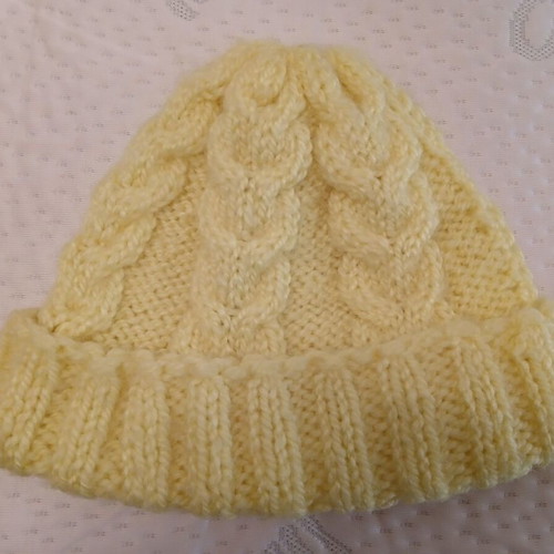 Knitted handmade hat new, yellow