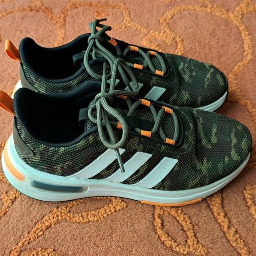 Adidas kids' athletic shoes size 39 1/3 like new, camouflage