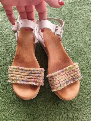 Dougias leather flatform sandals size 39 like new, white multicolor