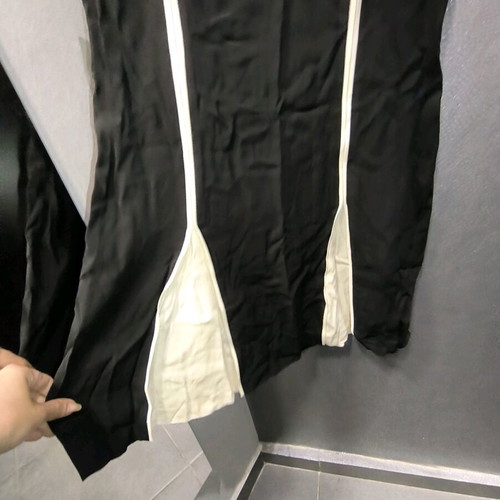 Vintage black and white dress like new, size medium