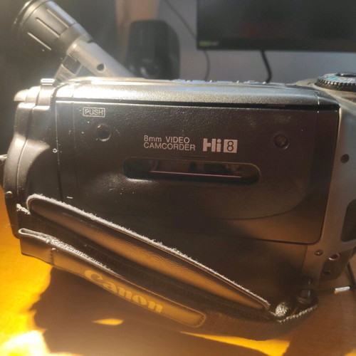 Canon UC-X10 Hi8 βιντεοκάμερα σαν καινούργιο με αξεσουάρ