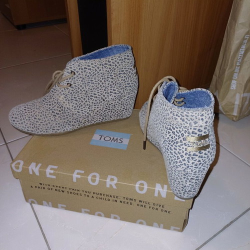 TOMS shoes like new, size 41