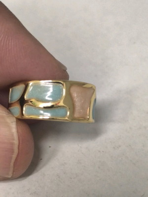 Boho chunky ring new with pastel details in gold tone