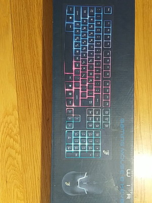 Roar Gaming Keyboard RGB new without mouse