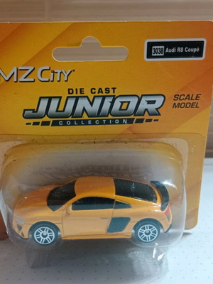 Die Cast Junior Audi R8 Coupe figure new in original packaging