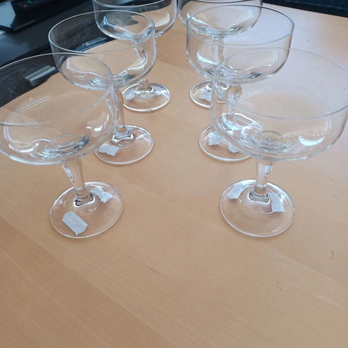 Stemmed Glasses set of 6 like new, crystal