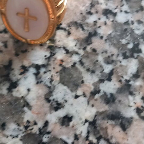 Faux adjustable ring like new
