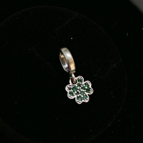Pandora charm clover in 925 silver with green cubic zirconia new