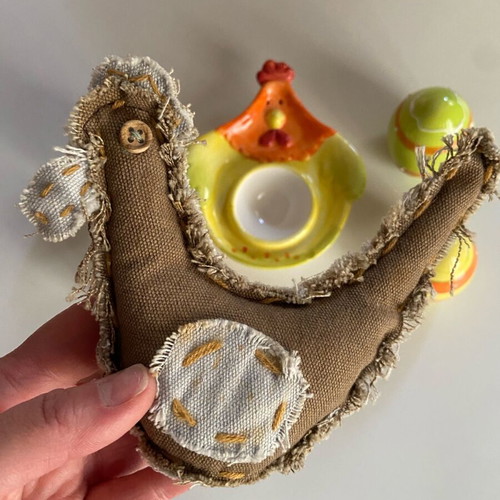 Easter decorations like new with ceramic hen and eggs
