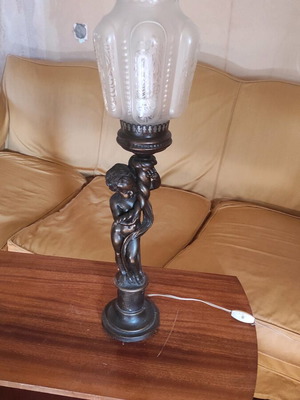 Antique floor or table lamp like new