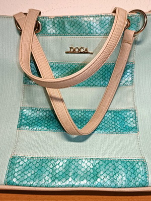 Women's shoulder bag with wear, size 30x42