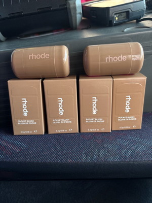 Rhode pocket blush new