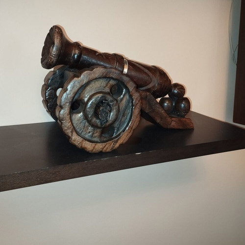 Wooden Spanish decorative cannon like new
