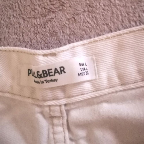 Pull & Bear white denim skirt like new, size L fits M