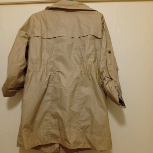 Zara beige trench coat like new, wide fit