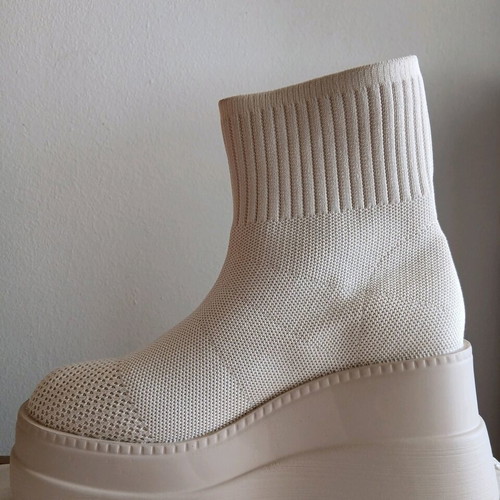 A To Z Greek women's ankle boots new, cream, size 37.5