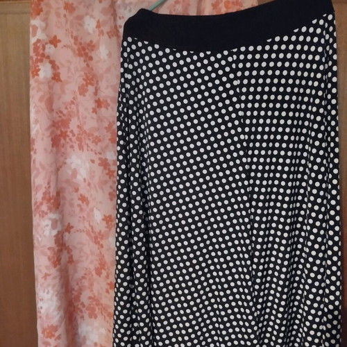 Skirts XXL like new, pack of 2, pink and black polka dot
