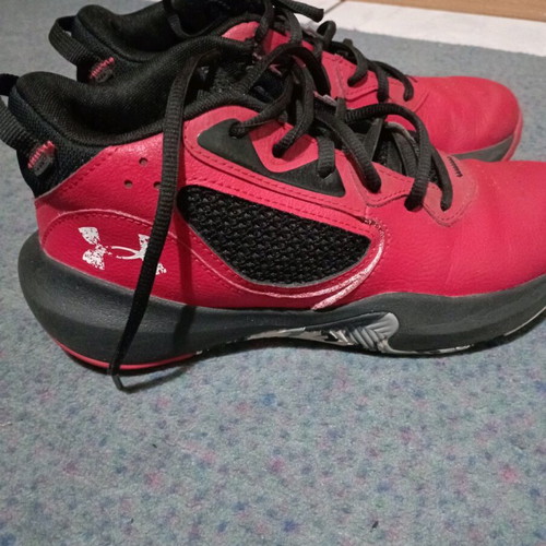 Under Armour men's shoes used, size 38, red