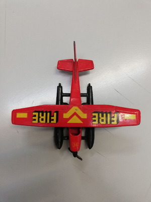 Matchbox Skybusters SB26 Cessna 210 (Fire) used float plane, 1989