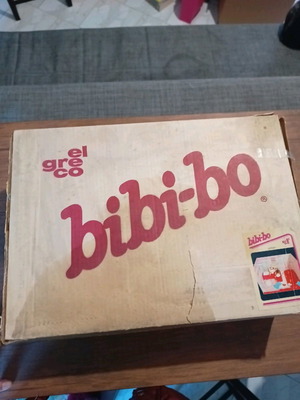 Bibi bo bathroom diorama used, mirror needs gluing