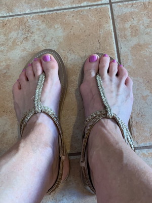 Accessorize gold leather sandals, size 38