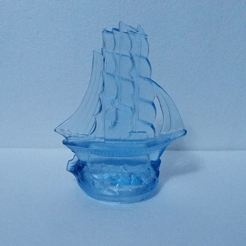 Decorative glass sailboat Nelson Art Deco 1935 like new